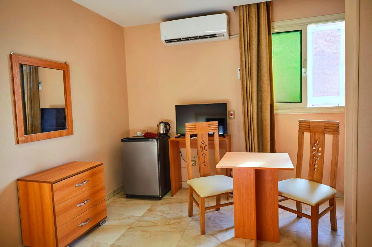 Grand Golden Pyramids View Hotel Kafret el-Gabal Exterior photo