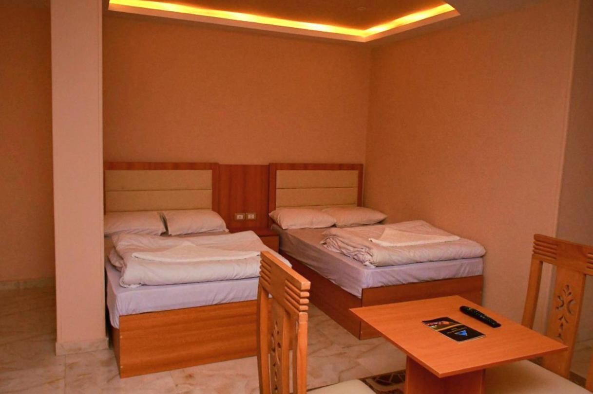 Grand Golden Pyramids View Hotel Kafret el-Gabal Exterior photo