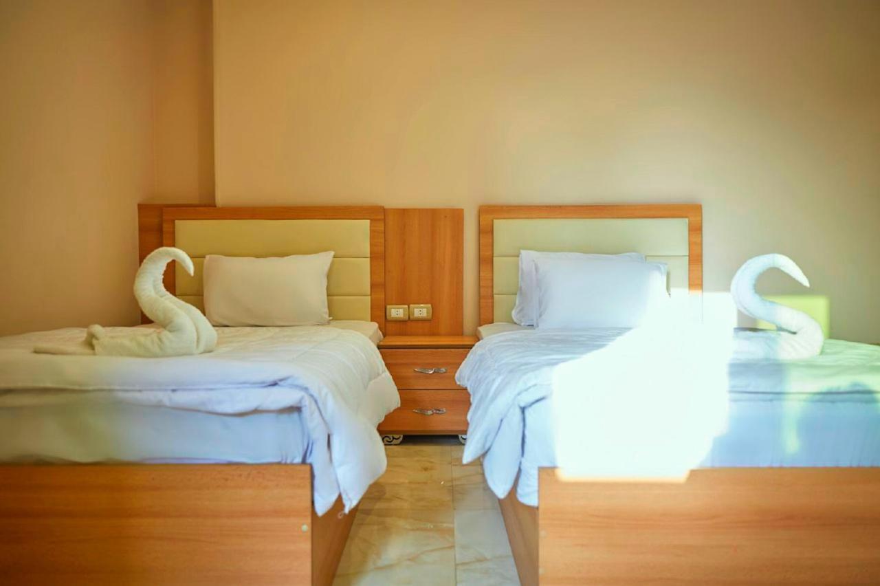 Grand Golden Pyramids View Hotel Kafret el-Gabal Exterior photo