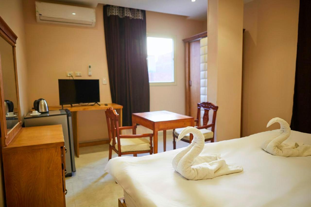 Grand Golden Pyramids View Hotel Kafret el-Gabal Exterior photo
