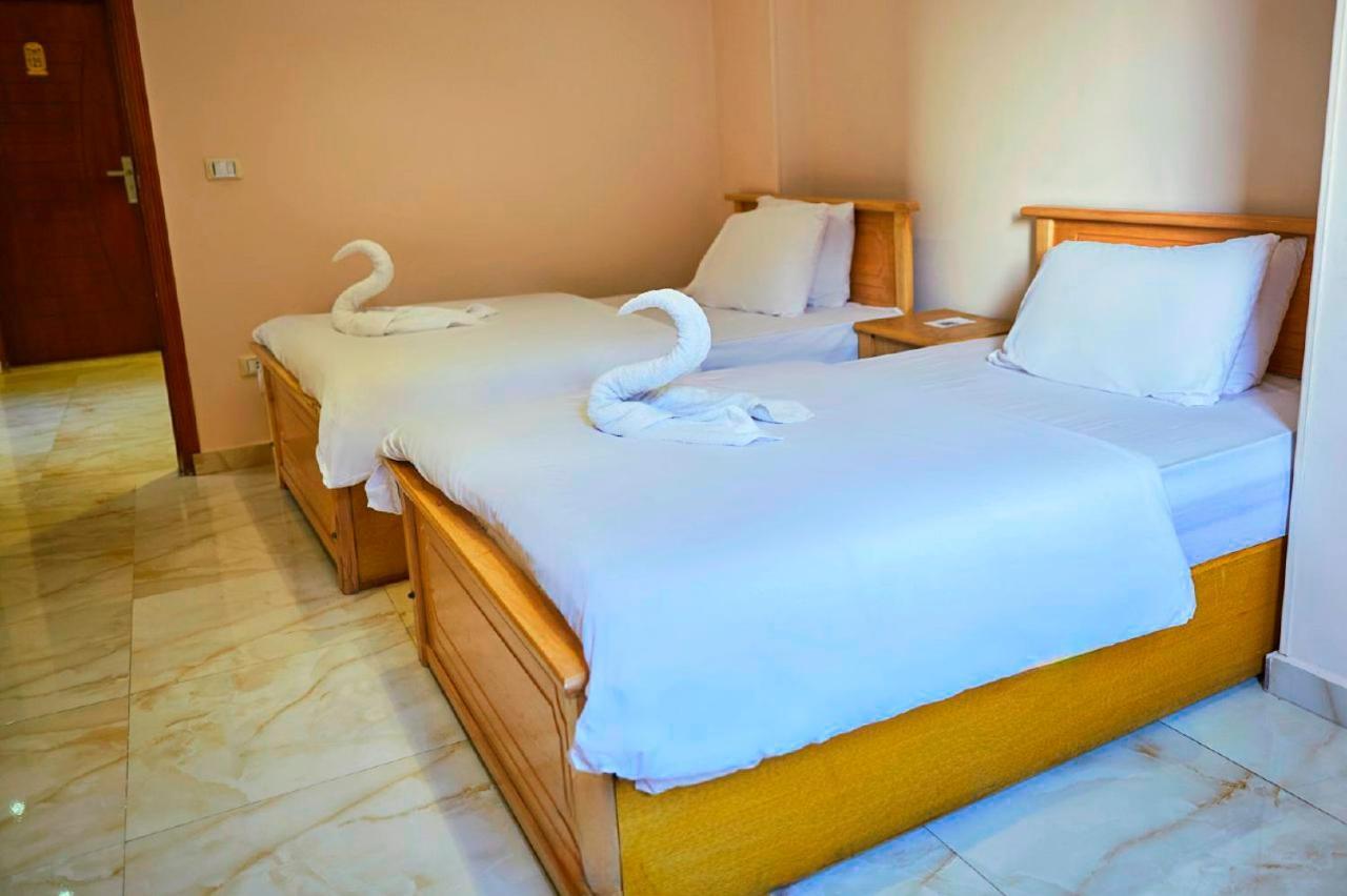 Grand Golden Pyramids View Hotel Kafret el-Gabal Exterior photo