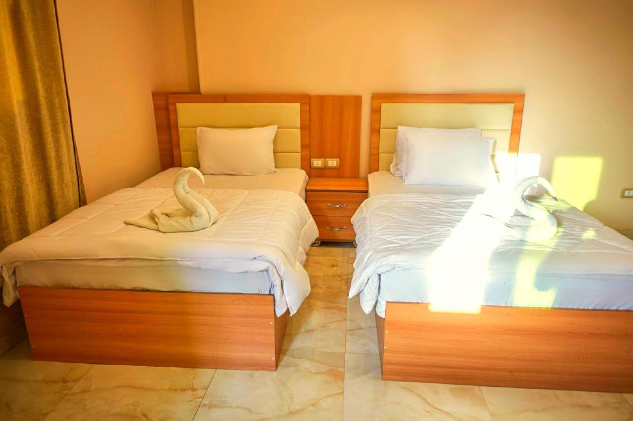 Grand Golden Pyramids View Hotel Kafret el-Gabal Exterior photo
