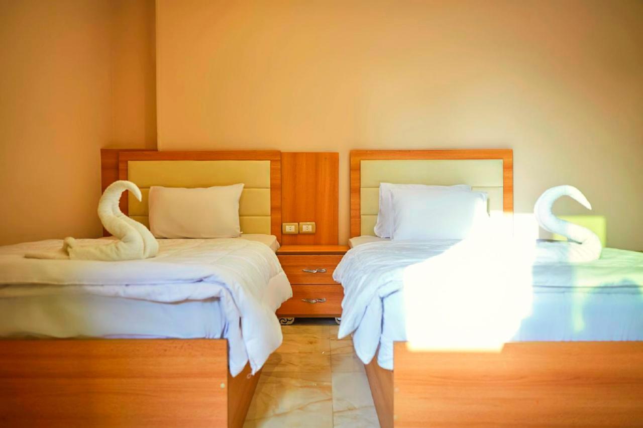 Grand Golden Pyramids View Hotel Kafret el-Gabal Exterior photo